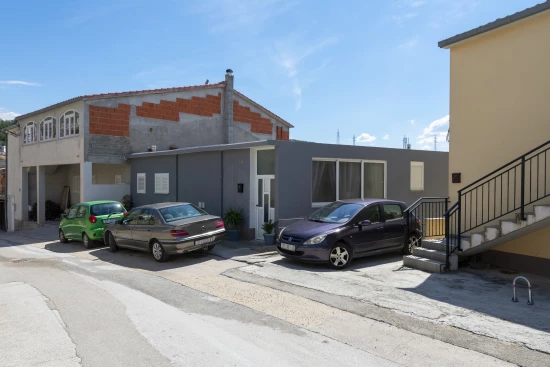 Apartmán Střední Dalmácie - Dugi Rat DA 8350 N1