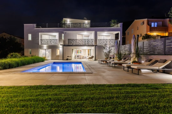 Vila Střední Dalmácie - Podstrana DA 8357 N1