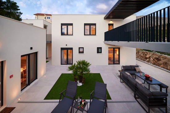 Vila Střední Dalmácie - Mali Rat DA 8360 N1