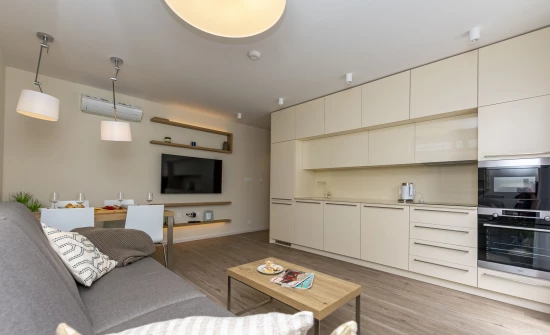 Apartmán Střední Dalmácie - Omiš DA 8362 N2