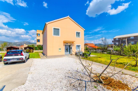 Domek Střední Dalmácie - Dugopolje DA 8373 N1