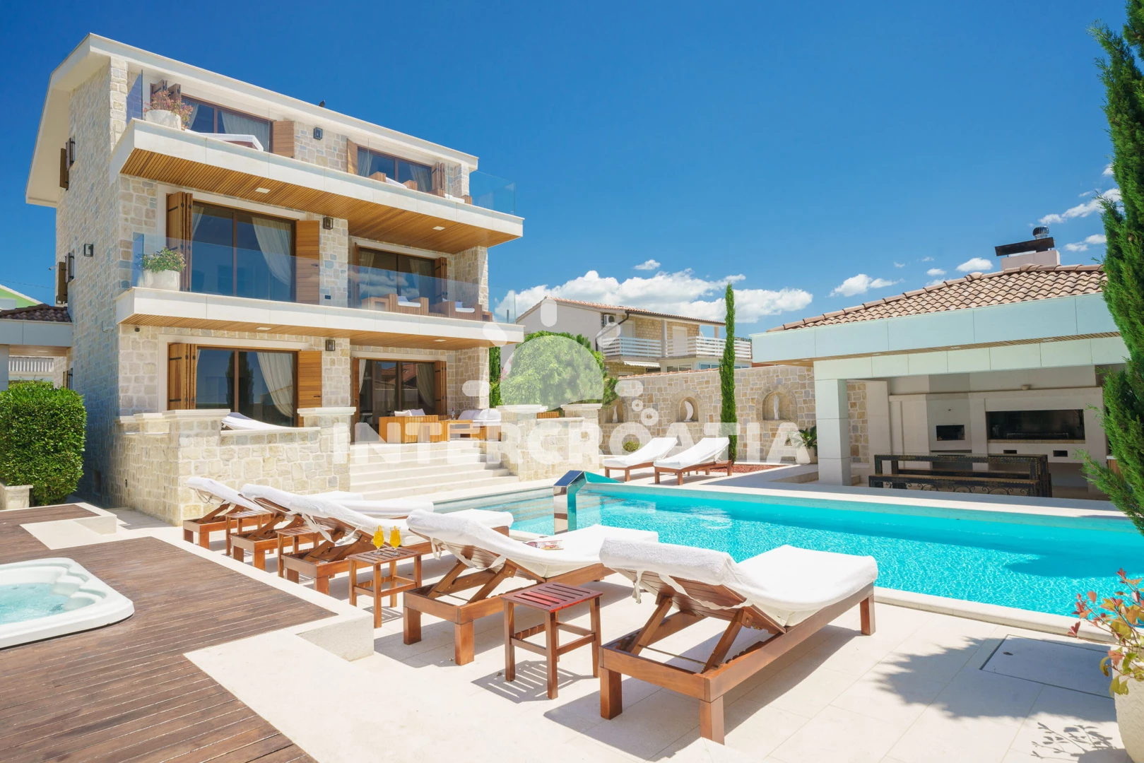 Vila Severní Dalmácie - Kakma DA 8374 N1