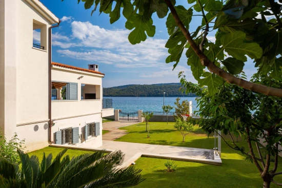 Vila Severní Dalmácie - Šibenik DA 8379 N1