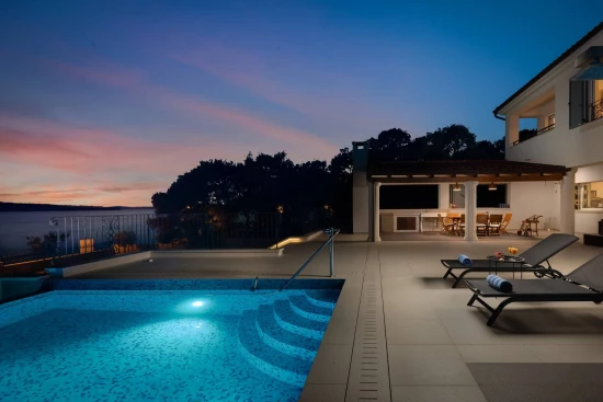 Vila Severní Dalmácie - Šibenik DA 8379 N1