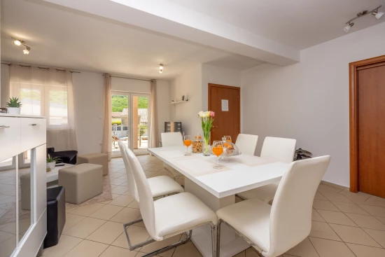 Vila Kvarner - Tribalj (Crikvenica) KV 7592 N1