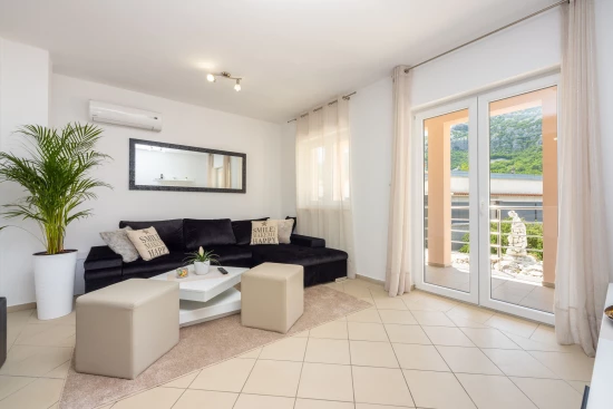 Vila Kvarner - Tribalj (Crikvenica) KV 7592 N1