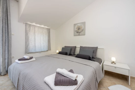 Vila Kvarner - Tribalj (Crikvenica) KV 7592 N1