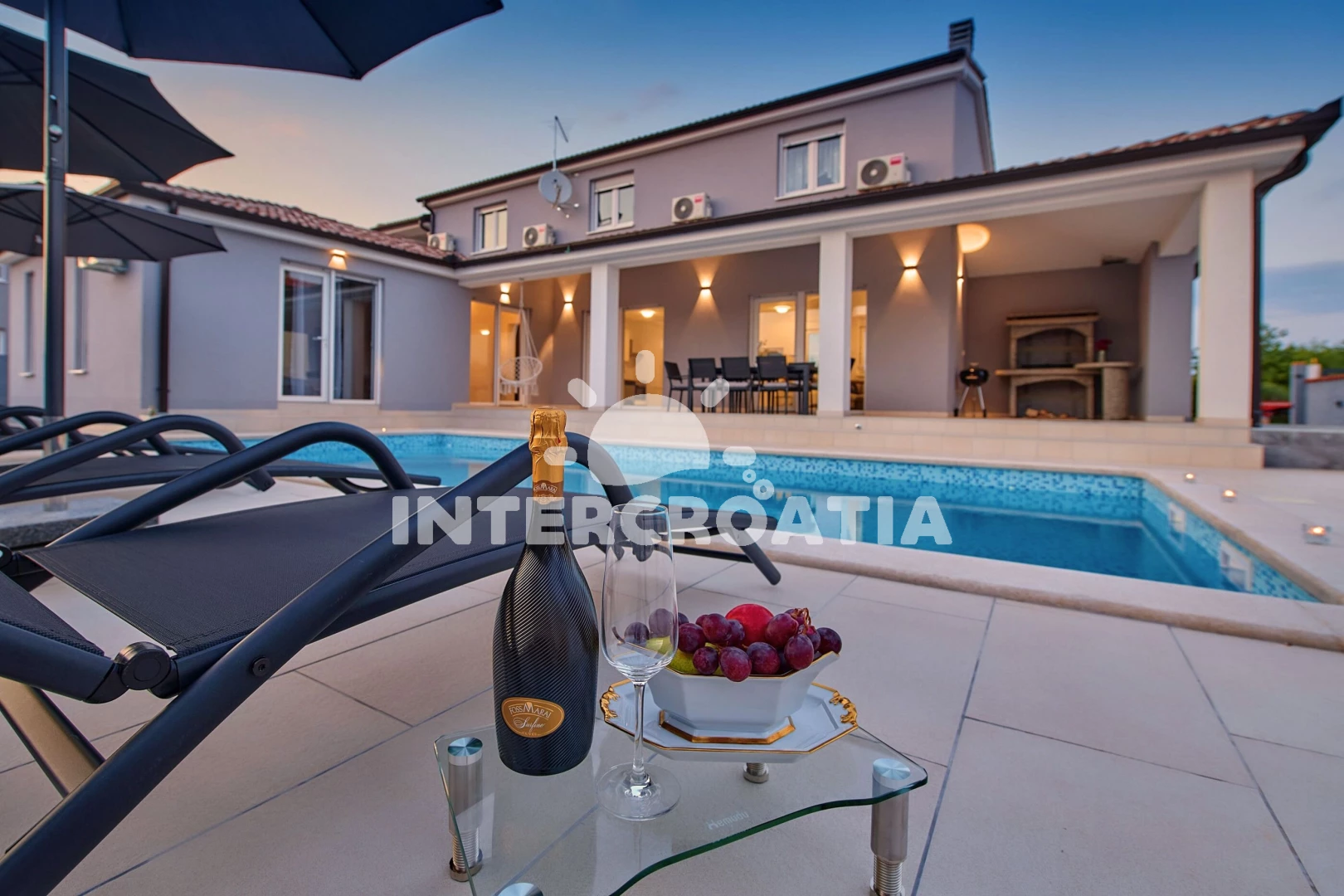 Vila Istrie - Loborika (Pula) IS 7160 N1