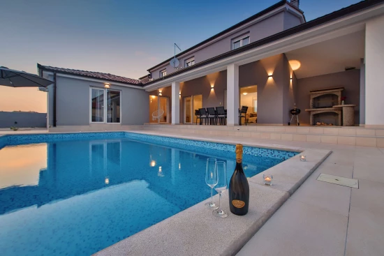 Vila Istrie - Loborika (Pula) IS 7160 N1