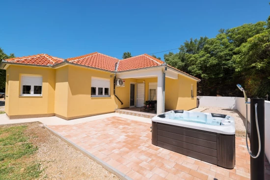 Domek Severní Dalmácie - Benkovac DA 8405 N1