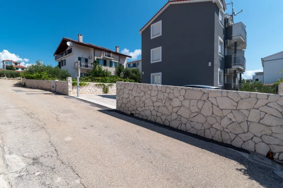 Apartmán Střední Dalmácie - Okrug Gornji DA 8411 N1