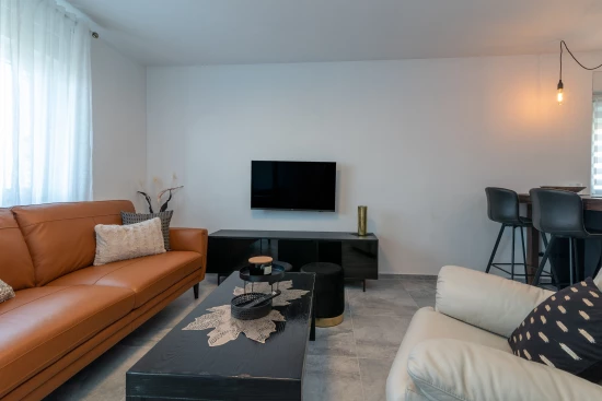 Apartmán Střední Dalmácie - Okrug Gornji DA 8411 N1