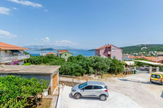 Apartmán Střední Dalmácie - Slatine (Čiovo) DA 8415 N1