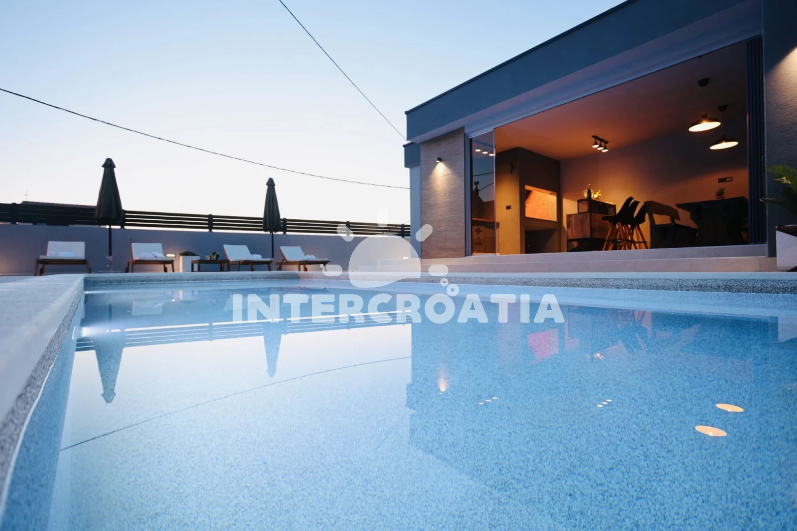 Apartmán Střední Dalmácie - Split DA 8437 N1