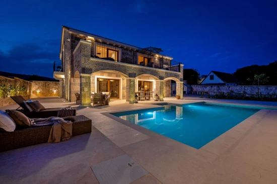 Vila Severní Dalmácie - Unešić DA 8443 N1