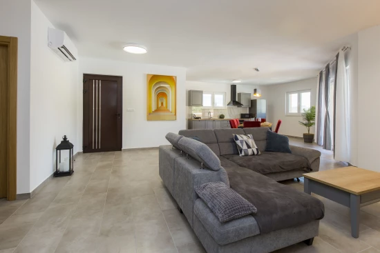 Vila Istrie - Labin (Rabac) IS 7174 N1