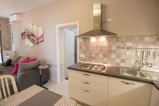 Apartmán Kvarner - Oprič KV 7621 N1