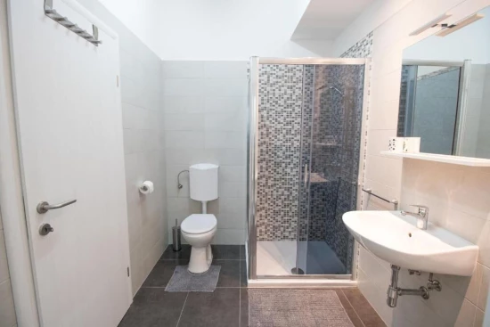 Apartmán Kvarner - Oprič KV 7621 N1