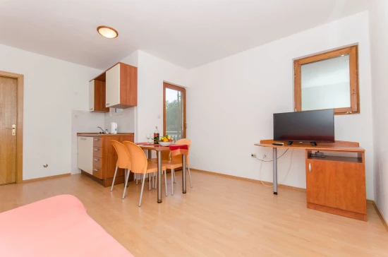 Apartmán Střední Dalmácie - Podgora DA 8485 N1