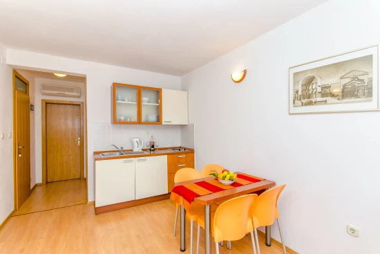 Apartmán Střední Dalmácie - Podgora DA 8485 N6