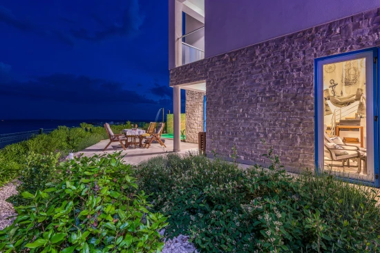 Vila Severní Dalmácie - Privlaka DA 8493 N1