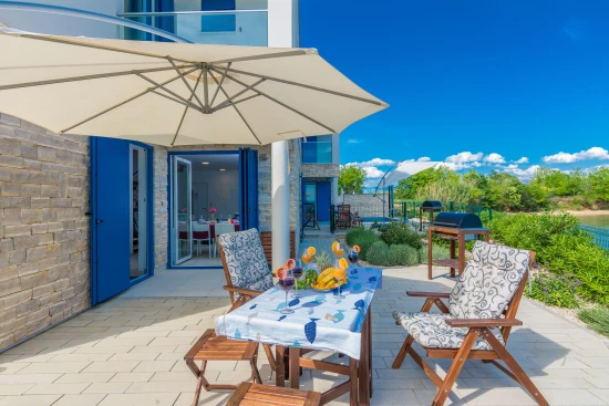 Vila Severní Dalmácie - Privlaka DA 8493 N1