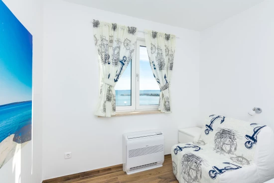 Vila Severní Dalmácie - Privlaka DA 8493 N1