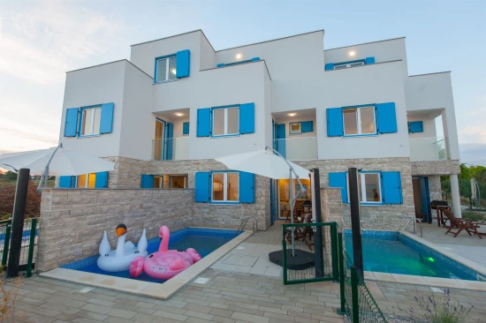 Vila Severní Dalmácie - Privlaka DA 8494 N1