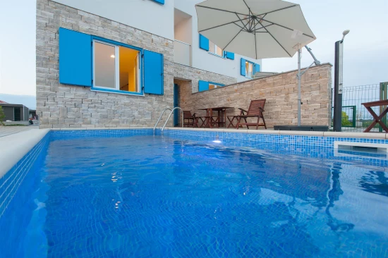 Vila Severní Dalmácie - Privlaka DA 8495 N1