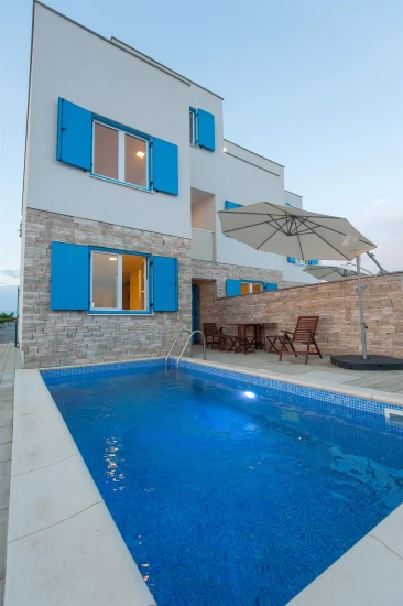 Vila Severní Dalmácie - Privlaka DA 8495 N1