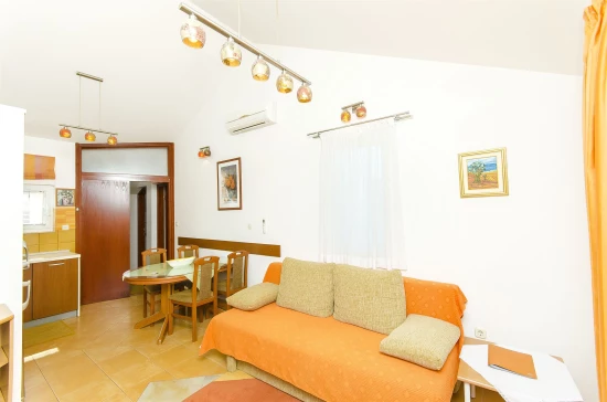Apartmán Střední Dalmácie - Slatine (Čiovo) DA 8499 N3