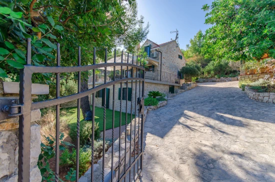 Vila Ostrov Hvar - Zavala OS 10332 N1