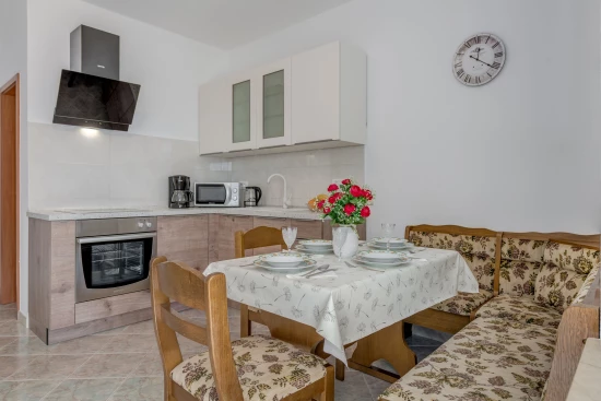Apartmán Střední Dalmácie - Staniči DA 8503 N1