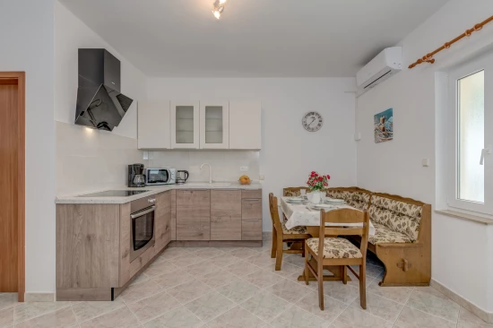 Apartmán Střední Dalmácie - Staniči DA 8503 N1
