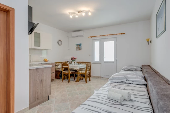 Apartmán Střední Dalmácie - Staniči DA 8503 N1