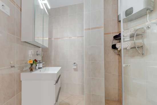 Apartmán Střední Dalmácie - Staniči DA 8503 N2
