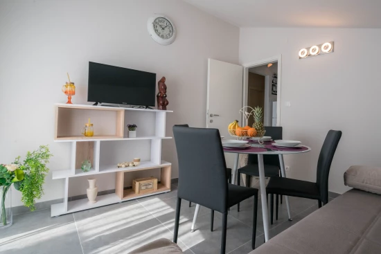 Apartmán Střední Dalmácie - Staniči DA 8518 N2