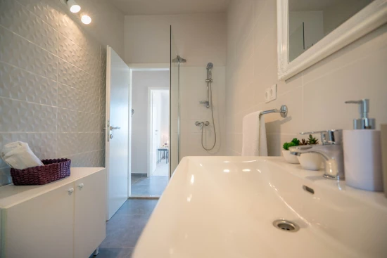 Apartmán Střední Dalmácie - Staniči DA 8518 N2