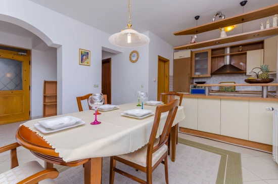 Apartmán Střední Dalmácie - Duće DA 8522 N4