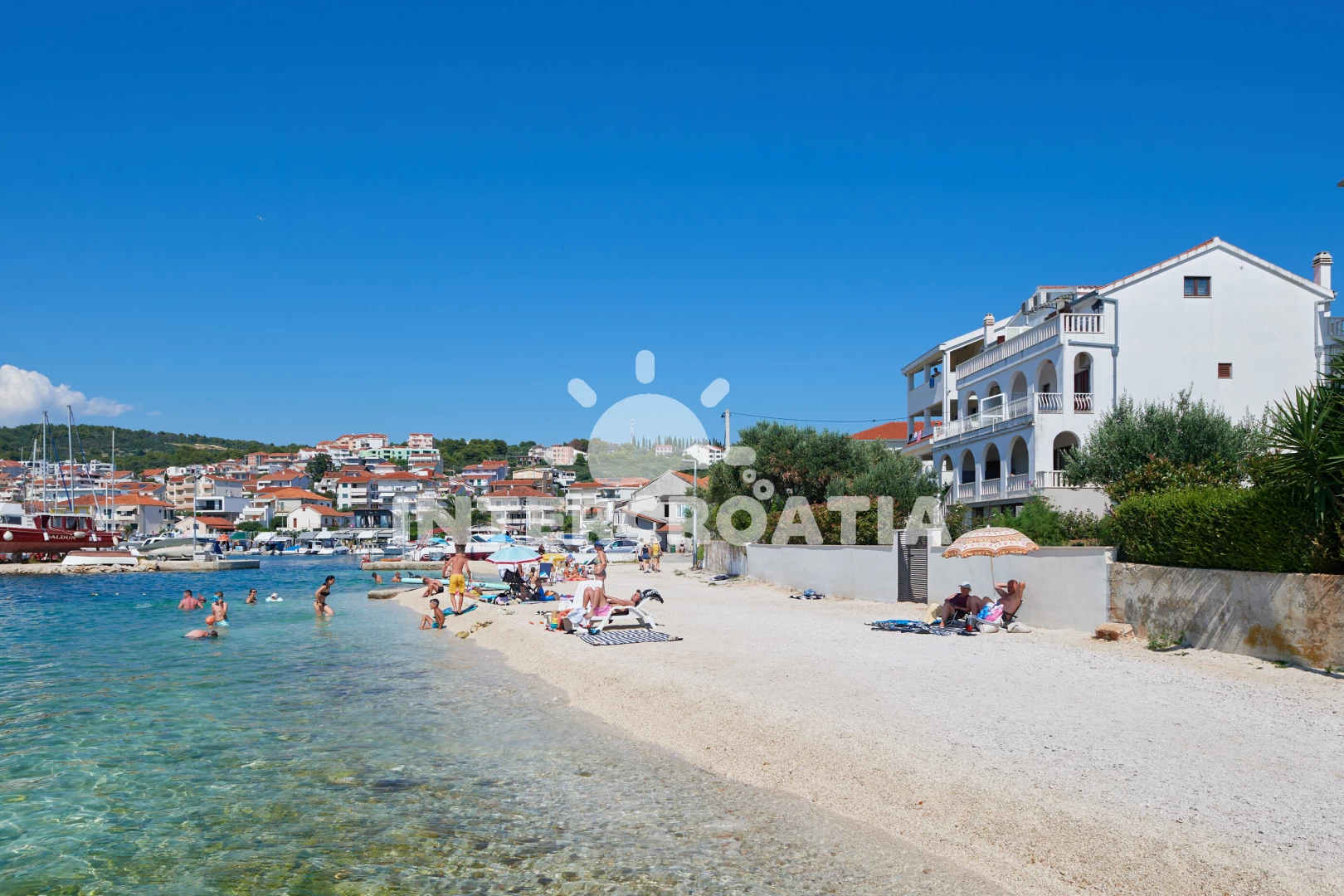 Apartmán Střední Dalmácie - Okrug Gornji DA 8523 N1