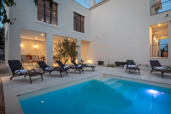 Vila Severní Dalmácie - Biograd na Moru DA 8525 N1