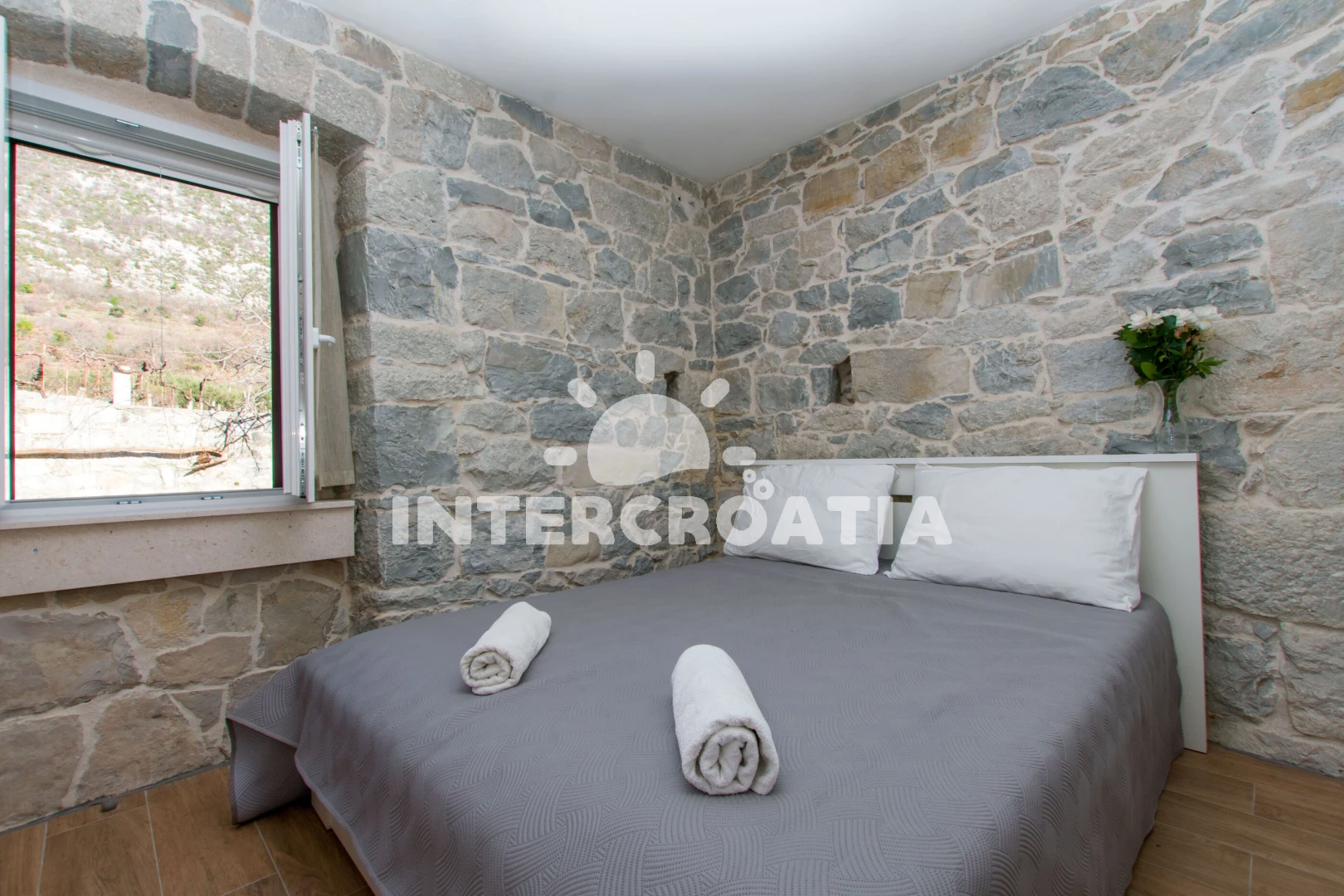 Apartmán Střední Dalmácie - Zvečanje DA 8529 N1