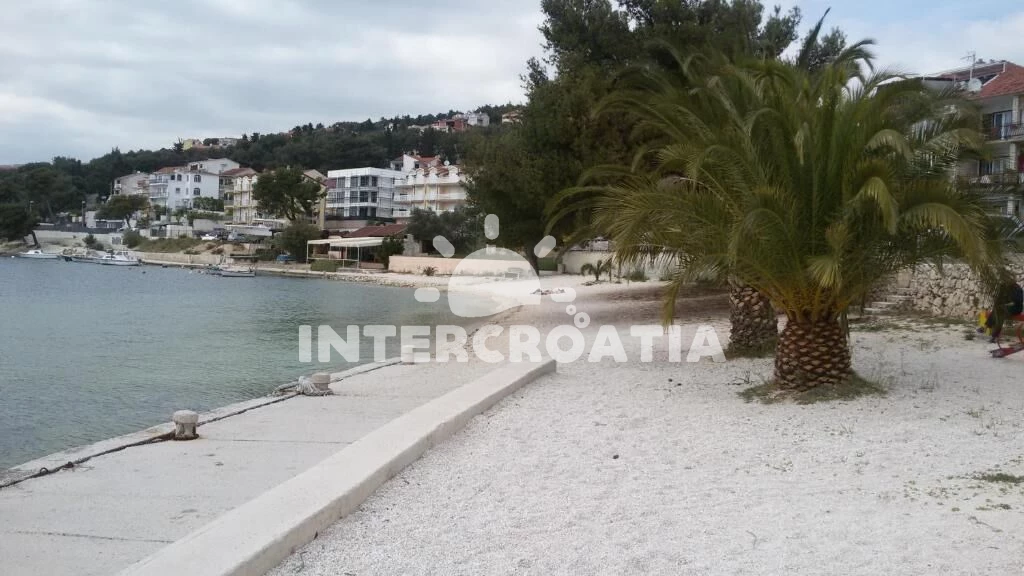 Apartmán Střední Dalmácie - Okrug Gornji DA 8537 N1