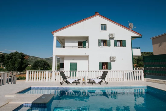 Vila s bazénem Střední Dalmácie - Poljica DA 8542 N1