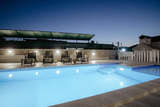 Vila s bazénem Střední Dalmácie - Poljica DA 8542 N1