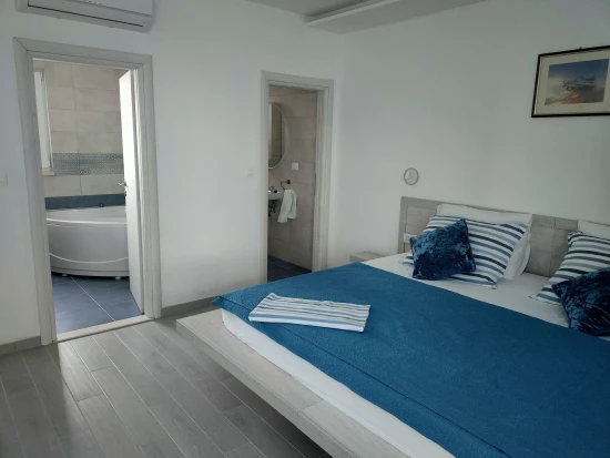 Vila Střední Dalmácie - Seget Donji DA 8551 N1