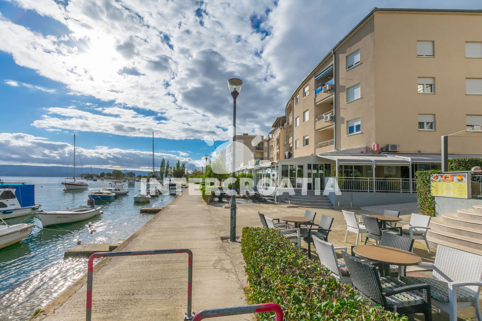 Apartmán Střední Dalmácie - Omiš DA 8552 N1