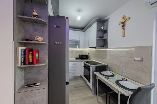Apartmán Střední Dalmácie - Kaštela DA 8557 N1