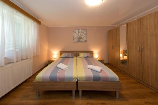 Apartmánový pokoj Kvarner - Otočac KV 7649 N2