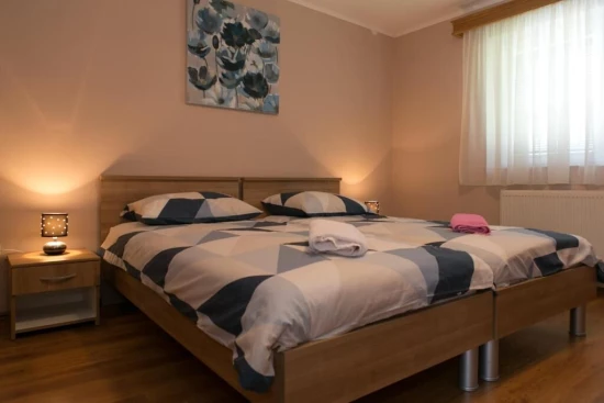 Apartmánový pokoj Kvarner - Otočac KV 7649 N3